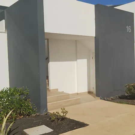 Apartman Casa Fuerte Y Levamt Villaverde